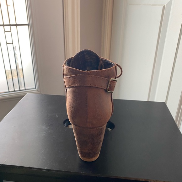 Cheri lace up wedge - Maurice’s - size 6 - Picture 12 of 16